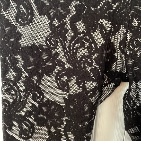 Suzy Shier Leggings - Picture 3 of 7